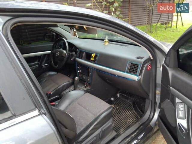 Серый Опель Вектра, объемом двигателя 2.17 л и пробегом 100 тыс. км за 3500 $, фото 4 на Automoto.ua
