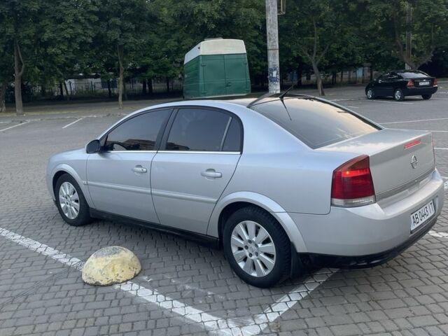 Серый Опель Вектра, объемом двигателя 2.2 л и пробегом 364 тыс. км за 3300 $, фото 5 на Automoto.ua