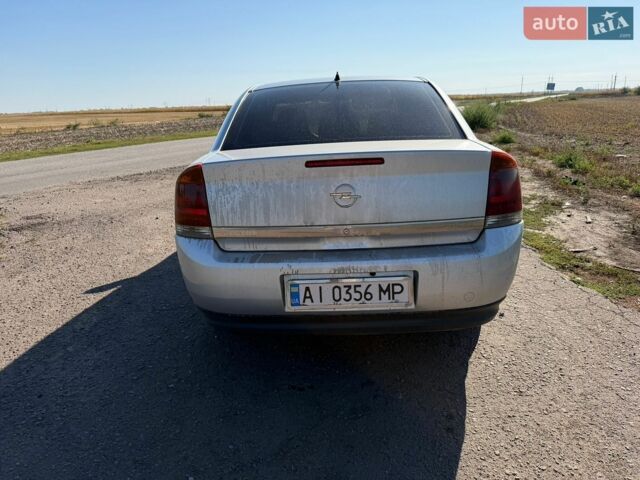 Серый Опель Вектра, объемом двигателя 2 л и пробегом 400 тыс. км за 2700 $, фото 5 на Automoto.ua