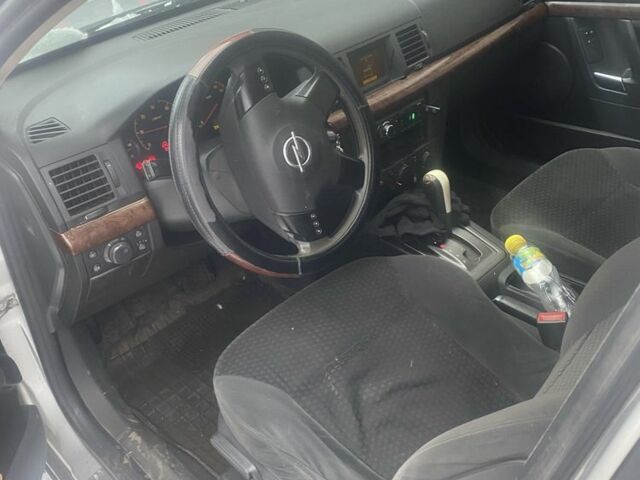 Серый Опель Вектра, объемом двигателя 2.2 л и пробегом 342 тыс. км за 2199 $, фото 5 на Automoto.ua