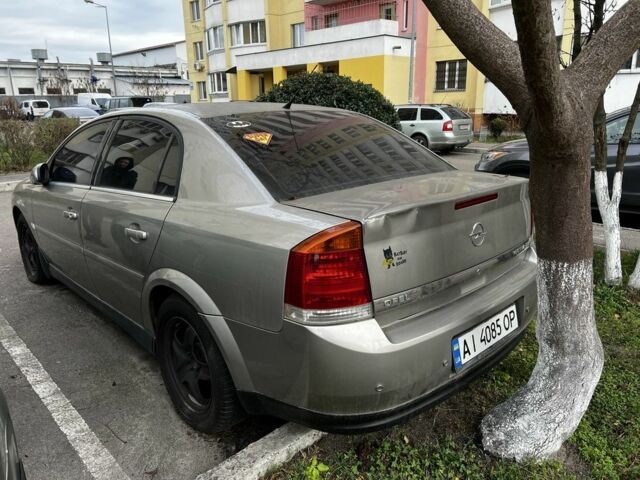 Сірий Опель Вектра, об'ємом двигуна 2.2 л та пробігом 300 тис. км за 2000 $, фото 7 на Automoto.ua