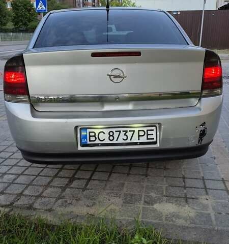 Серый Опель Вектра, объемом двигателя 2.17 л и пробегом 460 тыс. км за 3800 $, фото 16 на Automoto.ua