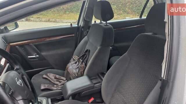 Сірий Опель Вектра, об'ємом двигуна 2.17 л та пробігом 275 тис. км за 4700 $, фото 7 на Automoto.ua