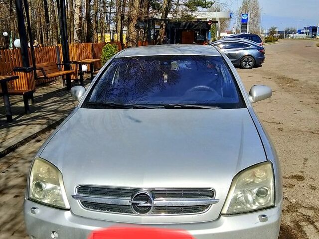Сірий Опель Вектра, об'ємом двигуна 2.2 л та пробігом 350 тис. км за 5000 $, фото 1 на Automoto.ua