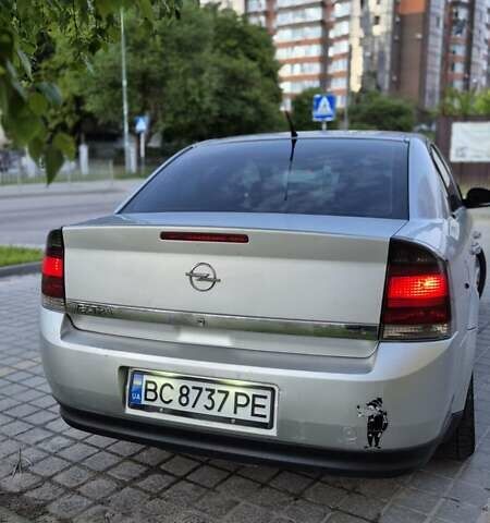 Серый Опель Вектра, объемом двигателя 2.17 л и пробегом 460 тыс. км за 3800 $, фото 14 на Automoto.ua