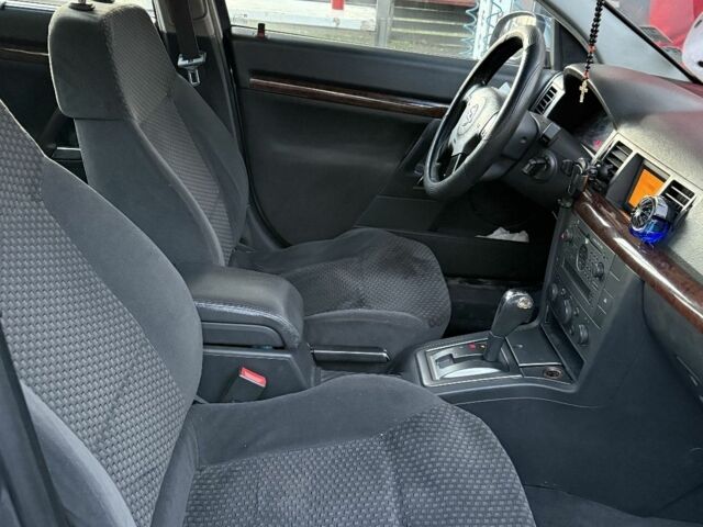 Сірий Опель Вектра, об'ємом двигуна 2.2 л та пробігом 340 тис. км за 3835 $, фото 15 на Automoto.ua