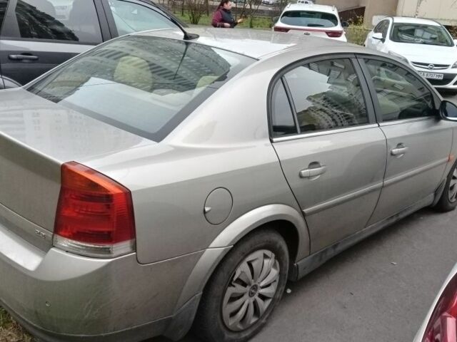 Сірий Опель Вектра, об'ємом двигуна 2.2 л та пробігом 253 тис. км за 2500 $, фото 2 на Automoto.ua