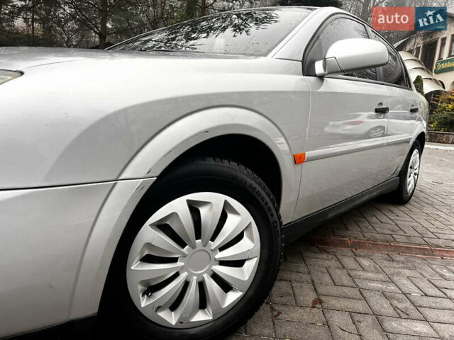 Серый Опель Вектра, объемом двигателя 1.8 л и пробегом 355 тыс. км за 3350 $, фото 8 на Automoto.ua