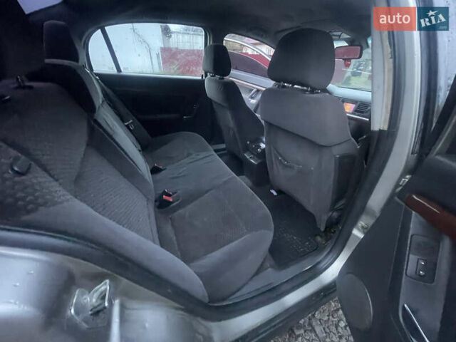 Сірий Опель Вектра, об'ємом двигуна 2 л та пробігом 330 тис. км за 2999 $, фото 21 на Automoto.ua