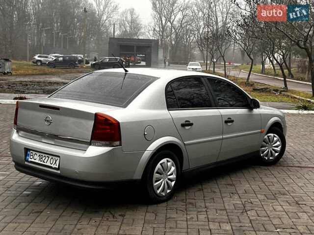 Серый Опель Вектра, объемом двигателя 1.8 л и пробегом 355 тыс. км за 3350 $, фото 4 на Automoto.ua