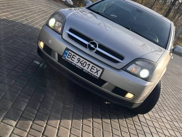 Серый Опель Вектра, объемом двигателя 2.2 л и пробегом 264 тыс. км за 4300 $, фото 1 на Automoto.ua