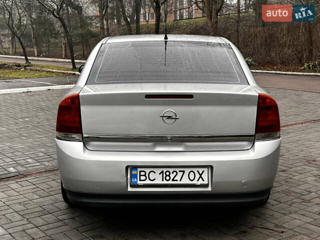 Серый Опель Вектра, объемом двигателя 1.8 л и пробегом 355 тыс. км за 3350 $, фото 5 на Automoto.ua