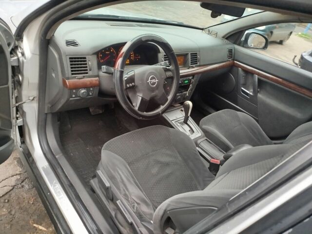 Серый Опель Вектра, объемом двигателя 0 л и пробегом 342 тыс. км за 2000 $, фото 4 на Automoto.ua