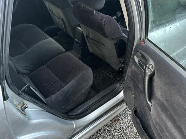 Серый Опель Вектра, объемом двигателя 1.6 л и пробегом 240 тыс. км за 1100 $, фото 2 на Automoto.ua