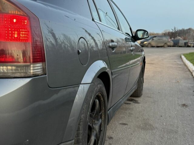 Сірий Опель Вектра, об'ємом двигуна 2.2 л та пробігом 340 тис. км за 3835 $, фото 6 на Automoto.ua