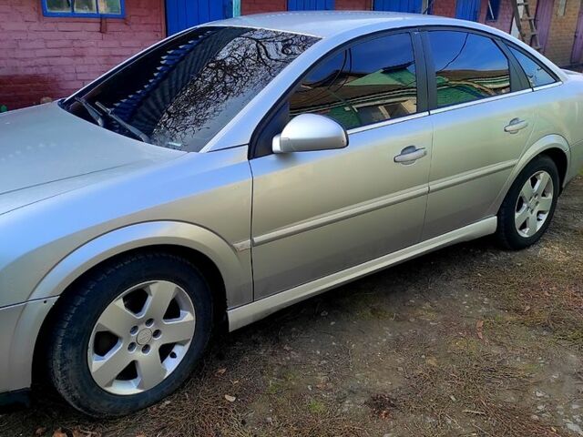 Серый Опель Вектра, объемом двигателя 2.2 л и пробегом 338 тыс. км за 4000 $, фото 7 на Automoto.ua