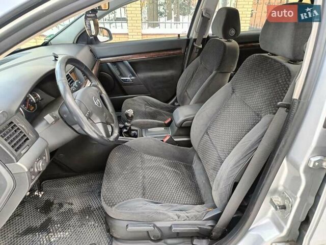 Серый Опель Вектра, объемом двигателя 2.17 л и пробегом 290 тыс. км за 2850 $, фото 8 на Automoto.ua