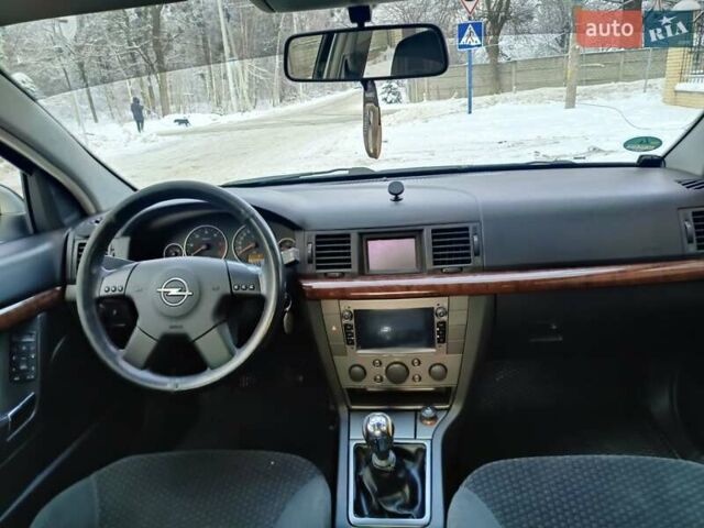 Серый Опель Вектра, объемом двигателя 2.17 л и пробегом 290 тыс. км за 2850 $, фото 9 на Automoto.ua