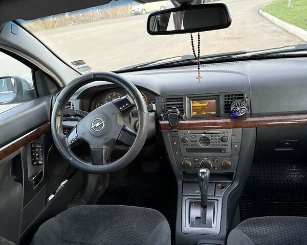 Серый Опель Вектра, объемом двигателя 2.2 л и пробегом 340 тыс. км за 3825 $, фото 8 на Automoto.ua