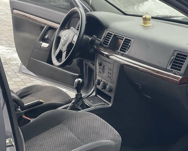 Серый Опель Вектра, объемом двигателя 2.2 л и пробегом 392 тыс. км за 3499 $, фото 7 на Automoto.ua