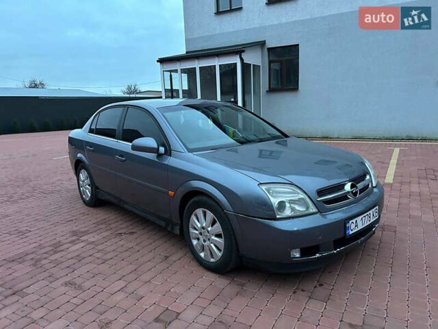Серый Опель Вектра, объемом двигателя 2 л и пробегом 280 тыс. км за 2350 $, фото 1 на Automoto.ua
