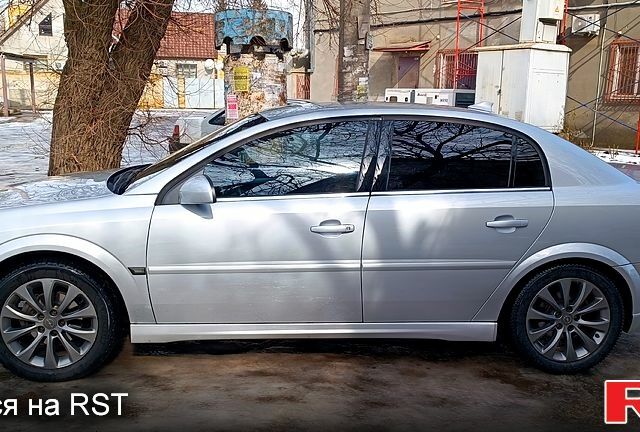 Серый Опель Вектра, объемом двигателя 1.8 л и пробегом 300 тыс. км за 5200 $, фото 6 на Automoto.ua