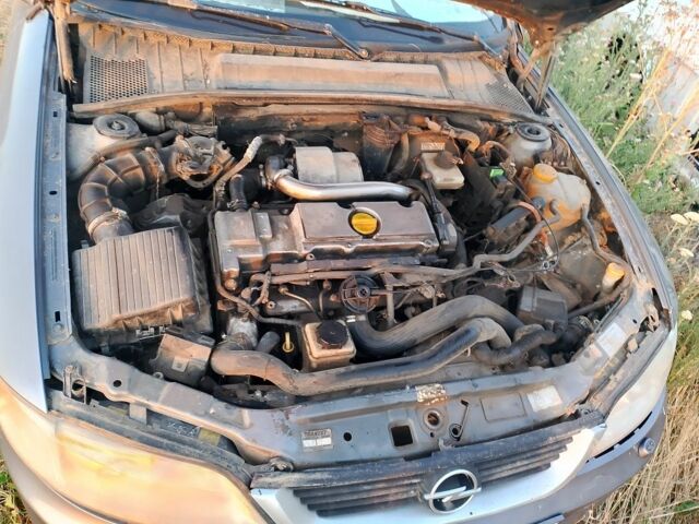 Сірий Опель Вектра, об'ємом двигуна 2.2 л та пробігом 100 тис. км за 800 $, фото 3 на Automoto.ua