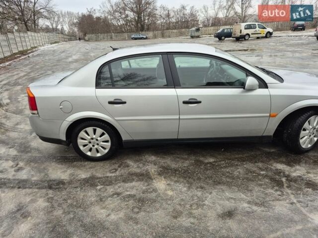 Сірий Опель Вектра, об'ємом двигуна 1.8 л та пробігом 221 тис. км за 4500 $, фото 13 на Automoto.ua