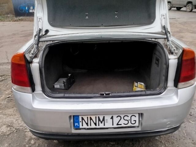 Серый Опель Вектра, объемом двигателя 0 л и пробегом 342 тыс. км за 2000 $, фото 15 на Automoto.ua