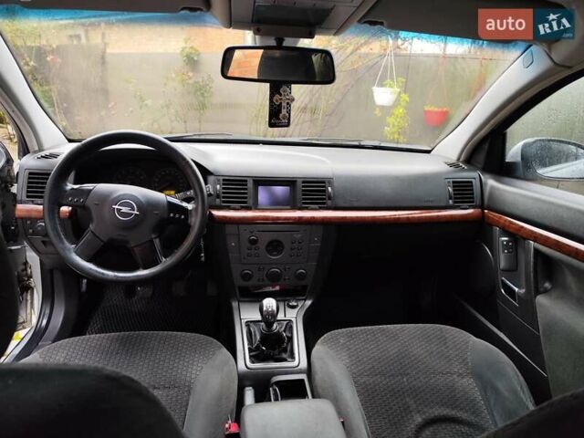 Сірий Опель Вектра, об'ємом двигуна 2.2 л та пробігом 380 тис. км за 3299 $, фото 19 на Automoto.ua