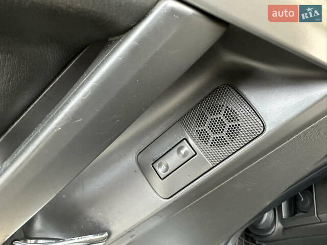 Сірий Опель Вектра, об'ємом двигуна 2.2 л та пробігом 200 тис. км за 3999 $, фото 19 на Automoto.ua