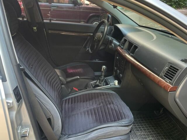 Серый Опель Вектра, объемом двигателя 2.2 л и пробегом 364 тыс. км за 3300 $, фото 6 на Automoto.ua