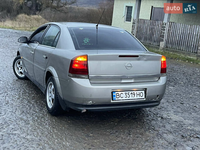 Сірий Опель Вектра, об'ємом двигуна 2 л та пробігом 330 тис. км за 2999 $, фото 10 на Automoto.ua