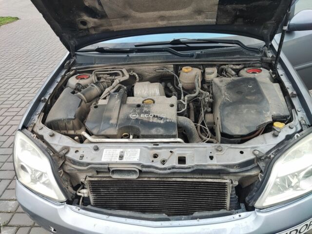 Серый Опель Вектра, объемом двигателя 2.2 л и пробегом 360 тыс. км за 2200 $, фото 17 на Automoto.ua