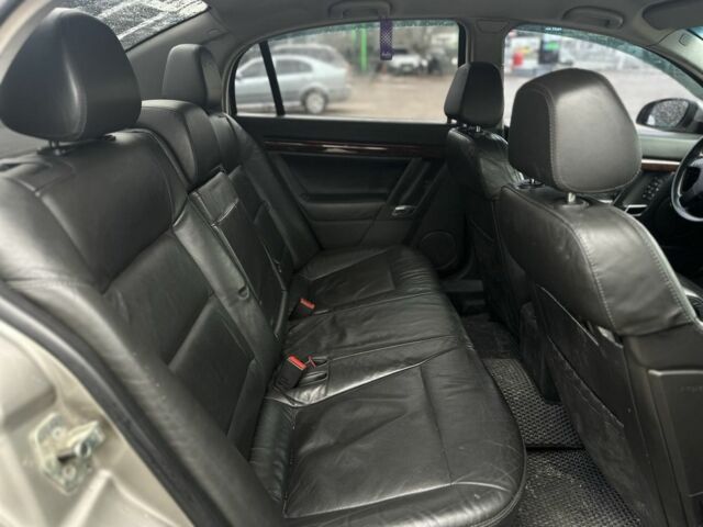 Сірий Опель Вектра, об'ємом двигуна 2.2 л та пробігом 250 тис. км за 3300 $, фото 5 на Automoto.ua