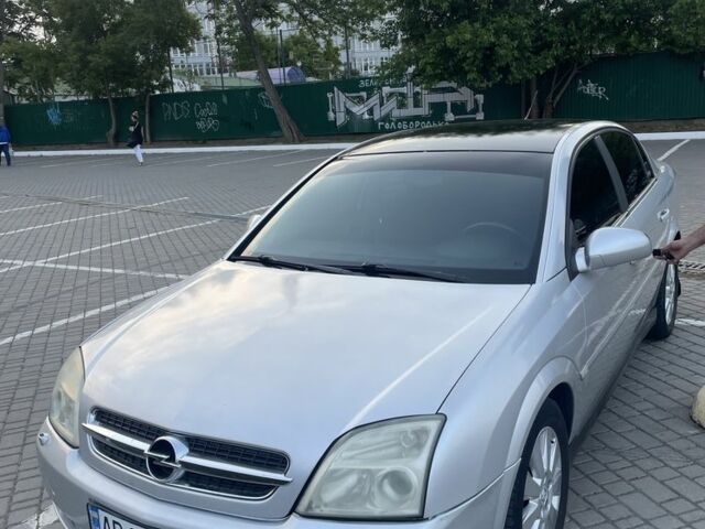 Серый Опель Вектра, объемом двигателя 2.2 л и пробегом 364 тыс. км за 3300 $, фото 4 на Automoto.ua
