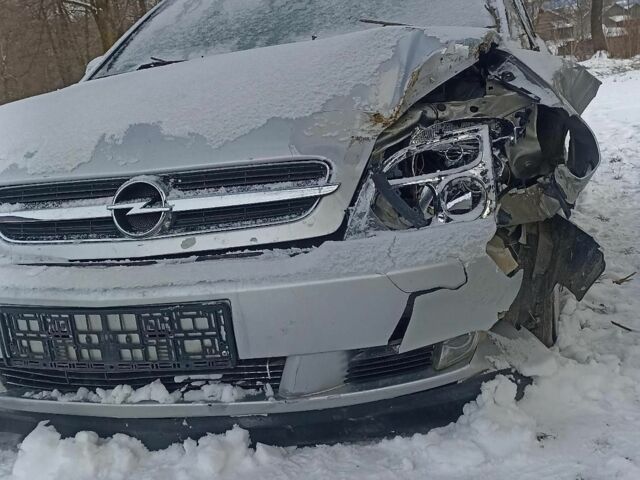 Серый Опель Вектра, объемом двигателя 2 л и пробегом 293 тыс. км за 1600 $, фото 2 на Automoto.ua