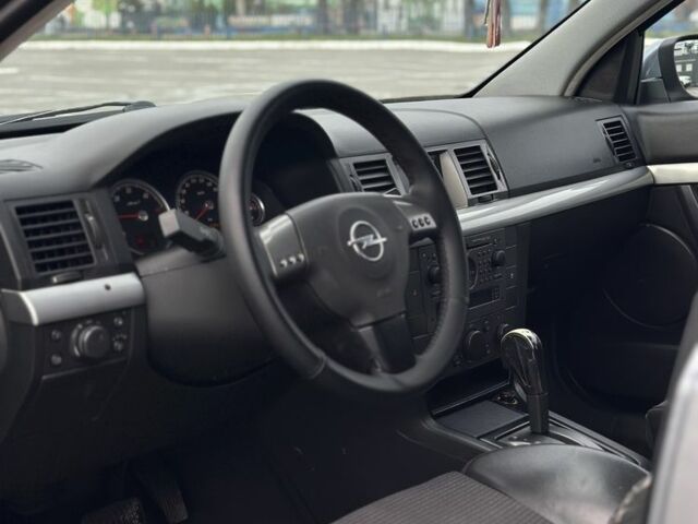 Сірий Опель Вектра, об'ємом двигуна 2.2 л та пробігом 400 тис. км за 3499 $, фото 8 на Automoto.ua