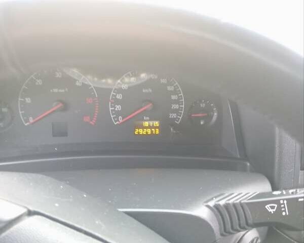 Сірий Опель Вектра, об'ємом двигуна 2 л та пробігом 292 тис. км за 4100 $, фото 6 на Automoto.ua