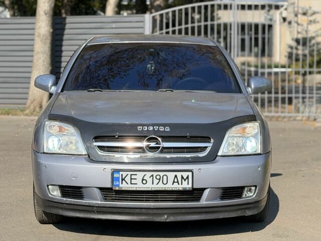 Сірий Опель Вектра, об'ємом двигуна 2.2 л та пробігом 200 тис. км за 3713 $, фото 2 на Automoto.ua
