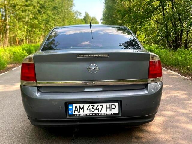 Серый Опель Вектра, объемом двигателя 2.2 л и пробегом 230 тыс. км за 4000 $, фото 7 на Automoto.ua