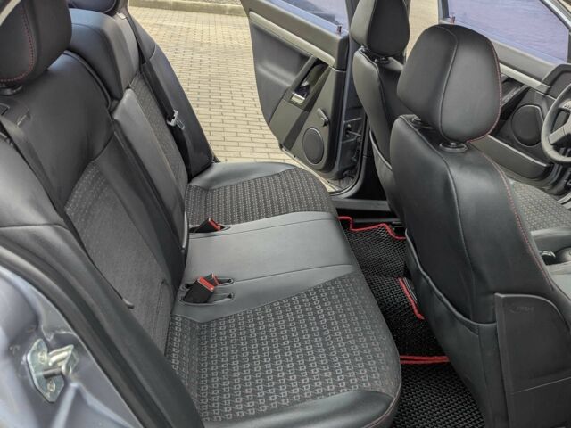 Серый Опель Вектра, объемом двигателя 1.8 л и пробегом 281 тыс. км за 3299 $, фото 20 на Automoto.ua