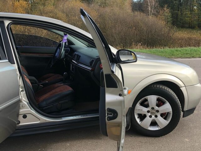 Опель Вектра 2003 в Попольне на Automoto.ua Серый Опель Вектра, объемом двигателя 2.2 л и пробегом 280 тыс. км за 3899 $, фото 9 на Automoto.ua