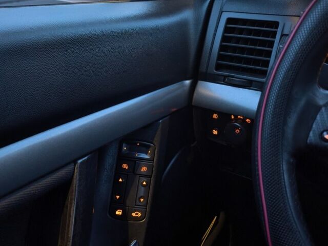 Серый Опель Вектра, объемом двигателя 2 л и пробегом 408 тыс. км за 3500 $, фото 7 на Automoto.ua