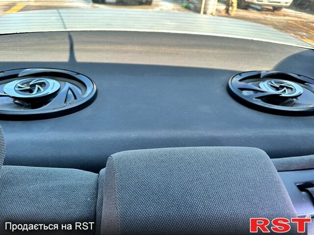 Серый Опель Вектра, объемом двигателя 1.6 л и пробегом 276 тыс. км за 3300 $, фото 7 на Automoto.ua