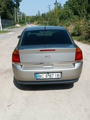 Серый Опель Вектра, объемом двигателя 1.8 л и пробегом 294 тыс. км за 3200 $, фото 3 на Automoto.ua