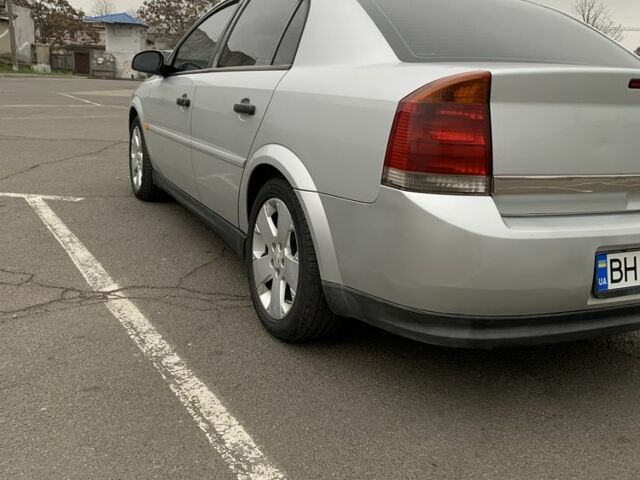 Серый Опель Вектра, объемом двигателя 2.2 л и пробегом 330 тыс. км за 4500 $, фото 3 на Automoto.ua