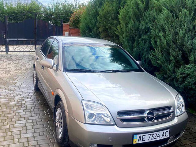 Сірий Опель Вектра, об'ємом двигуна 1.8 л та пробігом 247 тис. км за 4400 $, фото 1 на Automoto.ua