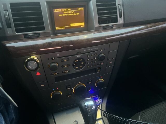 Сірий Опель Вектра, об'ємом двигуна 2.2 л та пробігом 350 тис. км за 3999 $, фото 20 на Automoto.ua