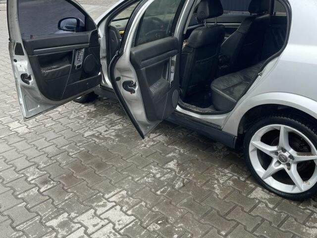 Серый Опель Вектра, объемом двигателя 2.2 л и пробегом 340 тыс. км за 2600 $, фото 4 на Automoto.ua